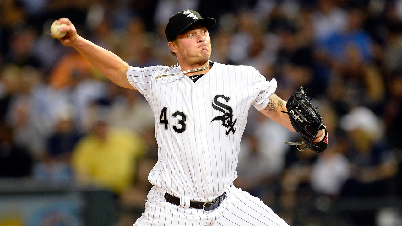 D-backs obtain closer Reed for Davidson